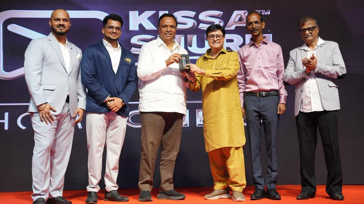 Rural Maharashtra gets first-day film releases at home with Kissa Shuru Talkies